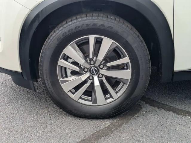 2023 Nissan Pathfinder SL 4WD