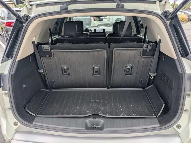 2023 Nissan Pathfinder SL 4WD