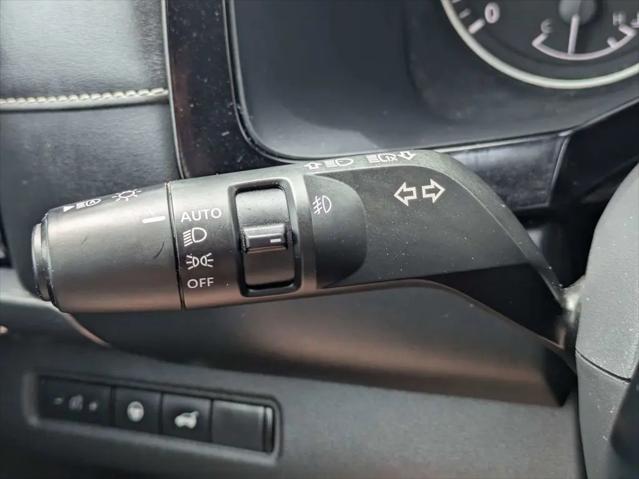 2023 Nissan Pathfinder SL 4WD