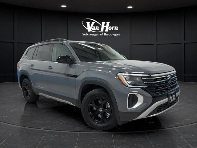 2025 Volkswagen Atlas 2.0T Peak Edition for sale in Sheboygan, WI