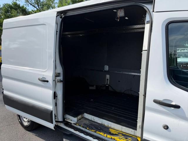 2018 Ford Transit Medium Roof w/Sliding Side Door w/LWB