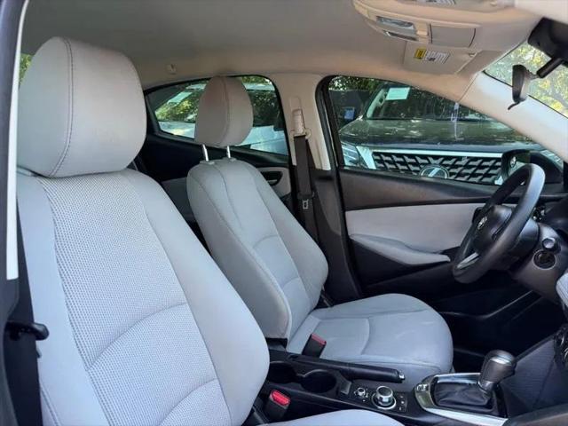 2019 Toyota Yaris LE