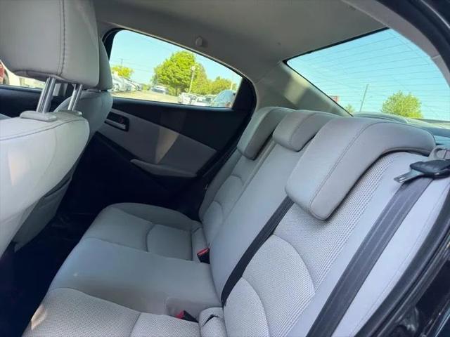 2019 Toyota Yaris LE