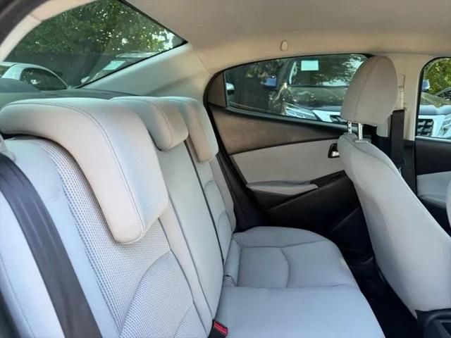 2019 Toyota Yaris LE