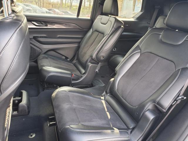 2023 Jeep Grand Cherokee L Altitude 4x4