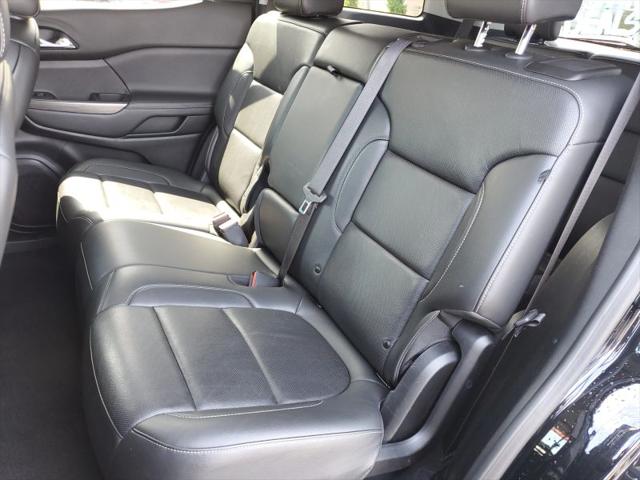 2023 GMC Acadia AWD SLT
