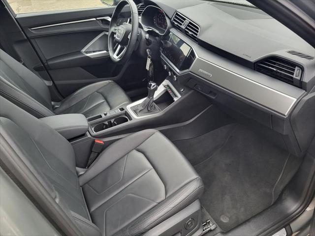 2025 Audi Q3 Premium 45 TFSI S line quattro Tiptronic
