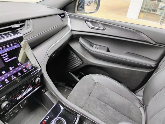 2025 Jeep Grand Cherokee Altitude 4x4