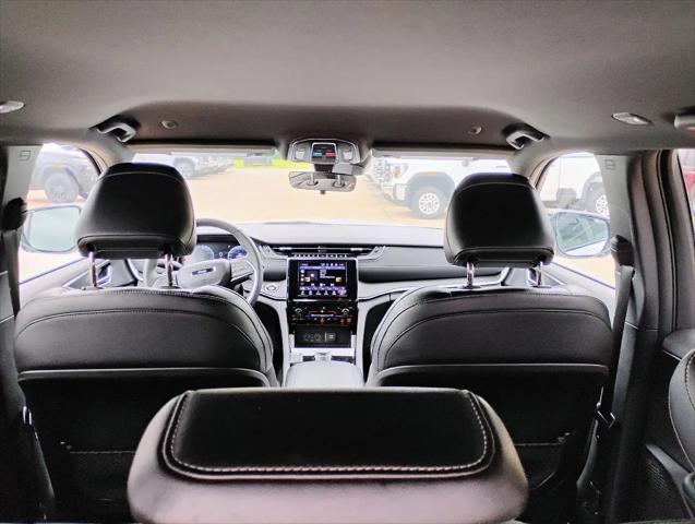 2025 Jeep Grand Cherokee Altitude 4x4