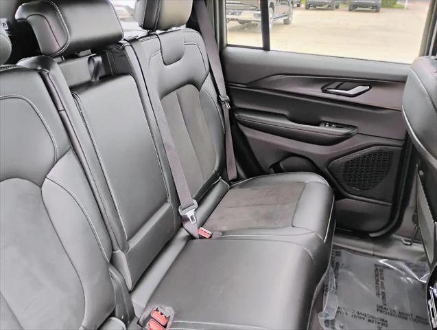 2025 Jeep Grand Cherokee Altitude 4x4