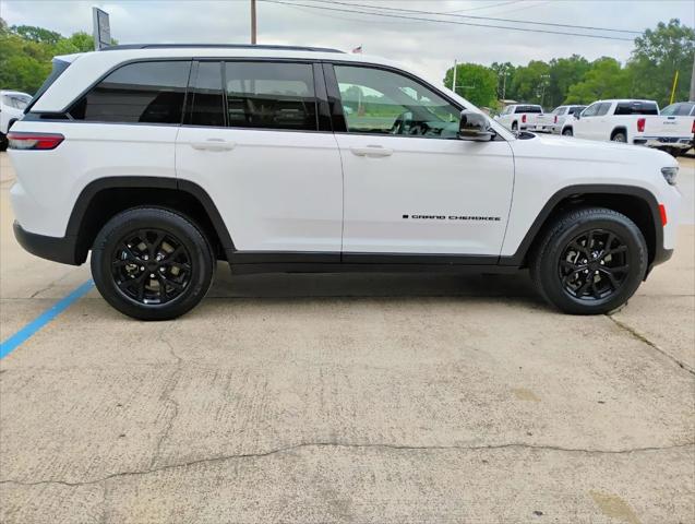 2025 Jeep Grand Cherokee Altitude 4x4