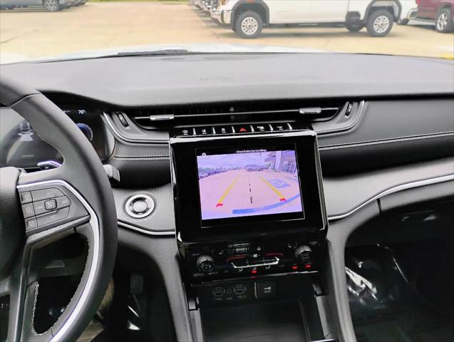 2025 Jeep Grand Cherokee Altitude 4x4