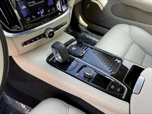 2022 Volvo S60 Recharge T8 Inscription