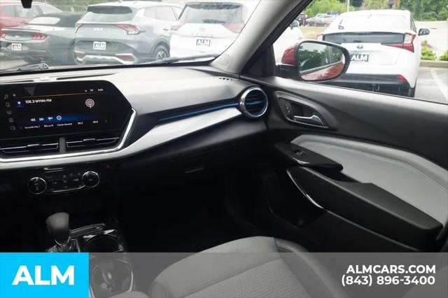 2025 Chevrolet Trax FWD LT