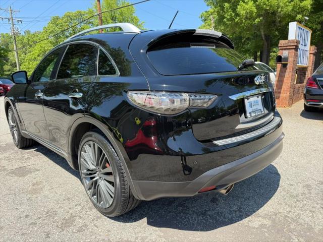 2017 INFINITI QX70 3.7