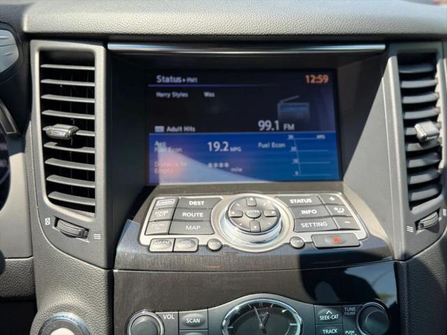 2017 INFINITI QX70 3.7