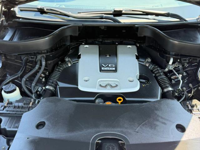 2017 INFINITI QX70 3.7