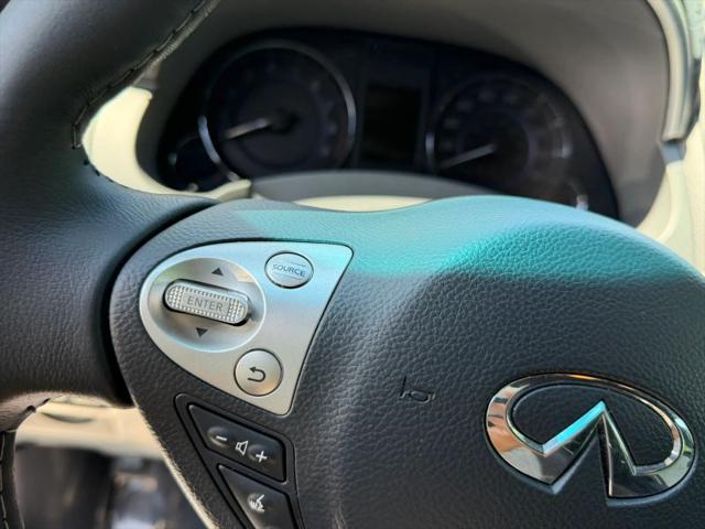 2017 INFINITI QX70 3.7