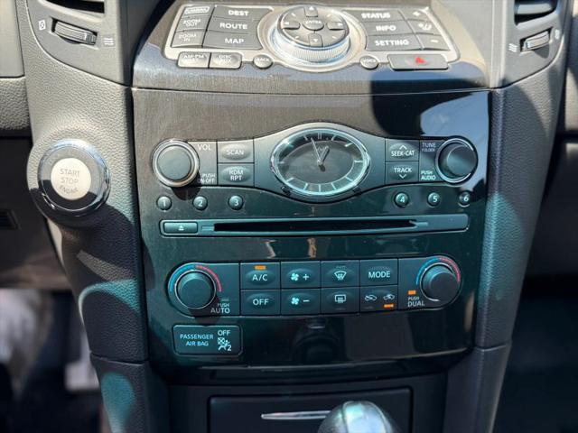 2017 INFINITI QX70 3.7