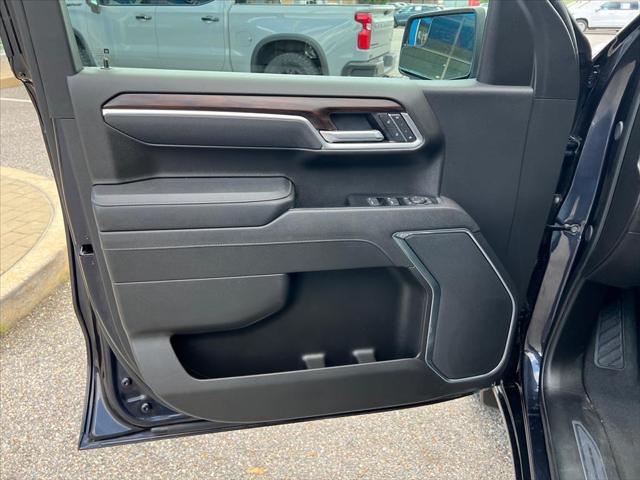 2025 GMC Sierra 1500 4WD Crew Cab Short Box SLT