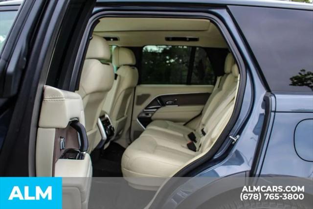 2025 Land Rover Range Rover P550e SE