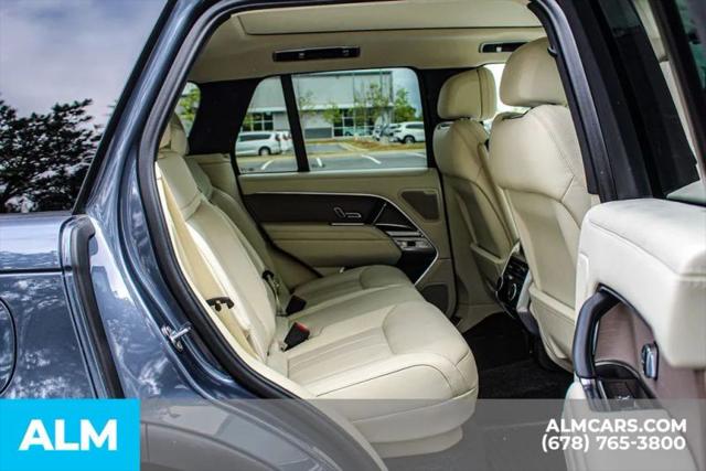 2025 Land Rover Range Rover P550e SE