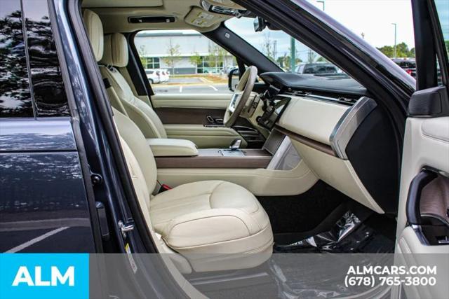 2025 Land Rover Range Rover P550e SE