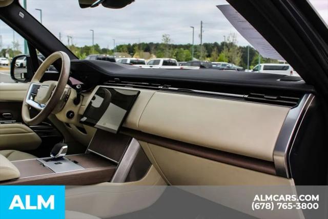 2025 Land Rover Range Rover P550e SE