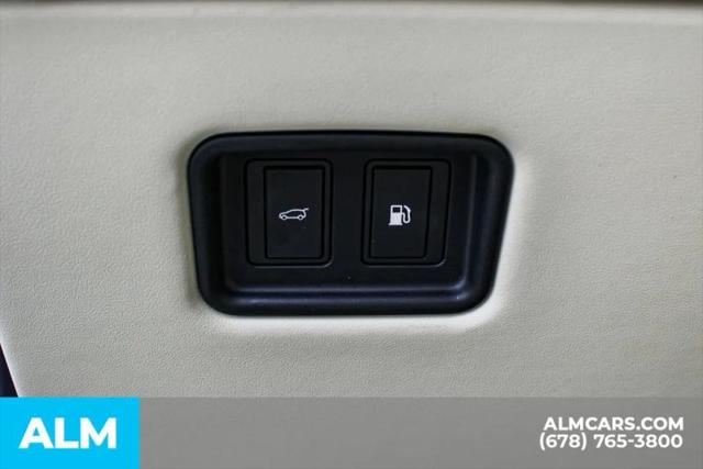 2025 Land Rover Range Rover P550e SE