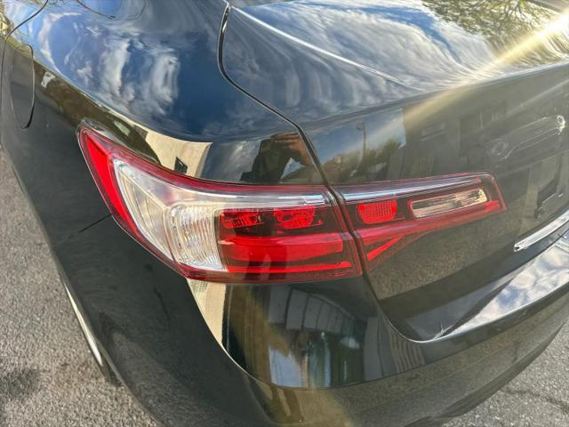 2017 Acura ILX Base