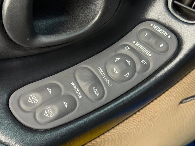 2000 Chevrolet Corvette Base