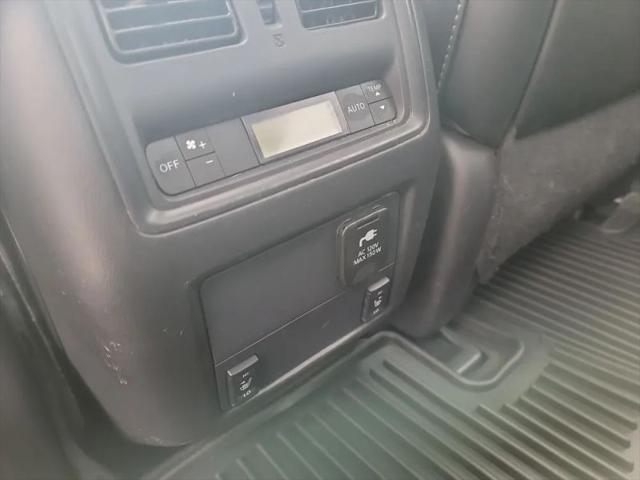 2015 Nissan Pathfinder SL