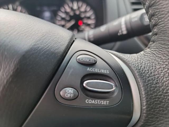 2015 Nissan Pathfinder SL
