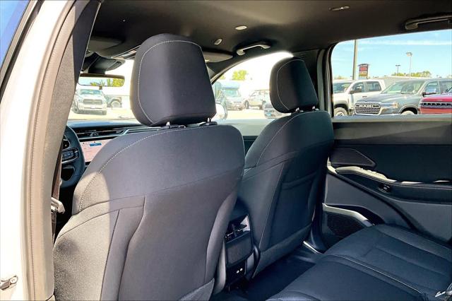 2026 Jeep Cherokee Laredo 4x4