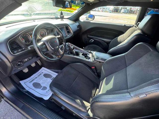 2017 Dodge Challenger R/T Plus Shaker