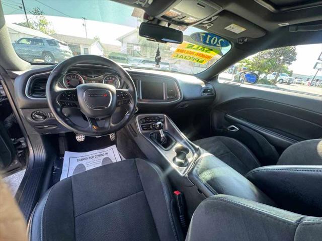 2017 Dodge Challenger R/T Plus Shaker