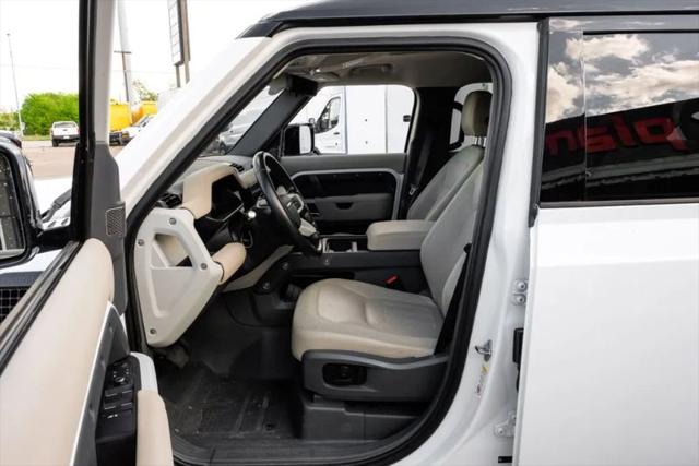 2020 Land Rover Defender 110 SE