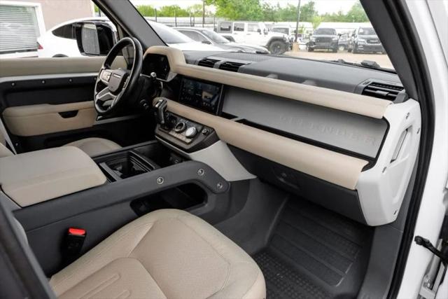 2020 Land Rover Defender 110 SE