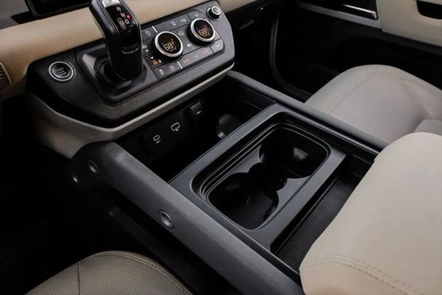 2020 Land Rover Defender 110 SE