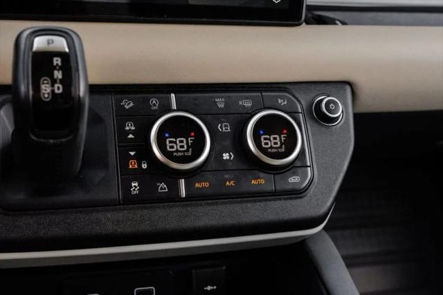 2020 Land Rover Defender 110 SE
