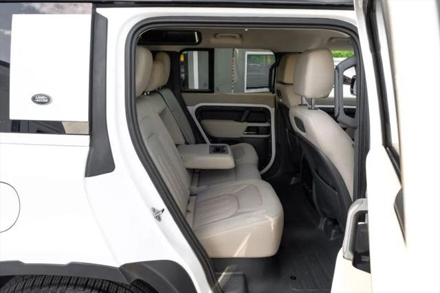2020 Land Rover Defender 110 SE