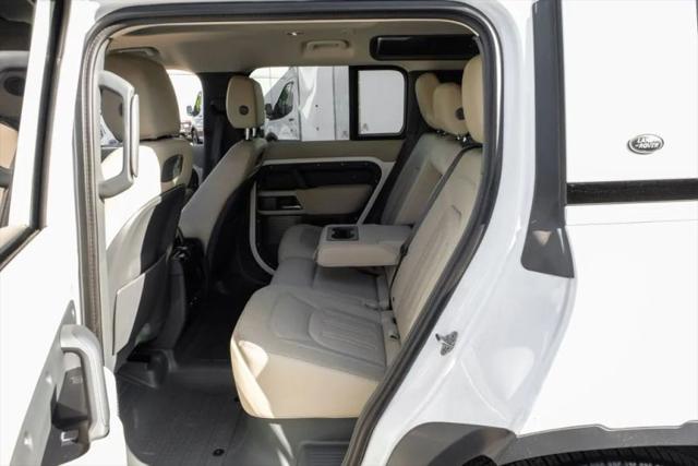 2020 Land Rover Defender 110 SE