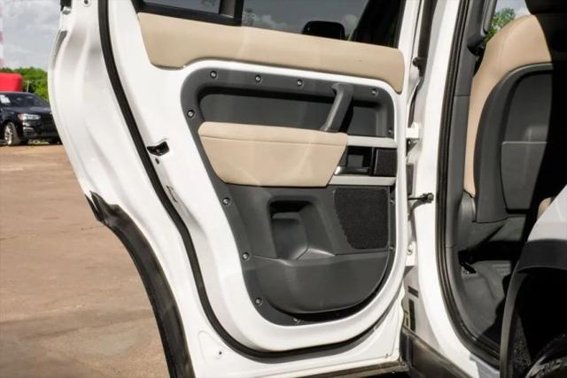2020 Land Rover Defender 110 SE
