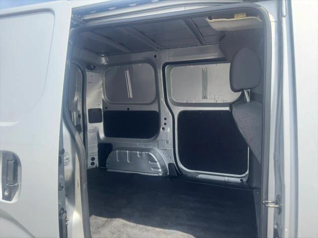 2016 Nissan NV200 SV