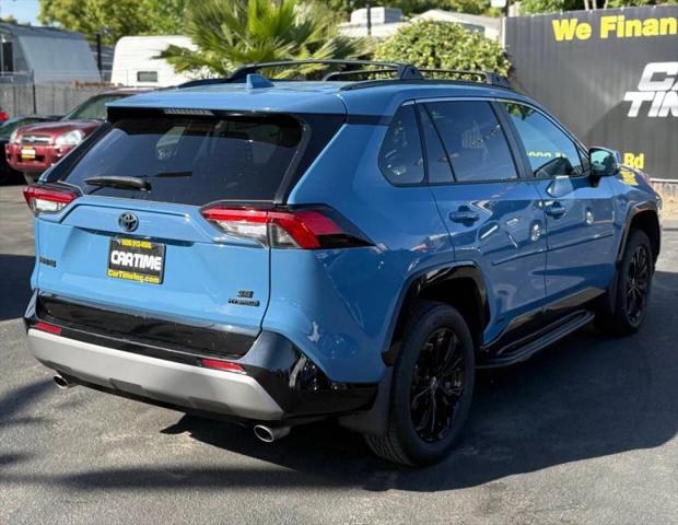 2022 Toyota RAV4 Hybrid SE