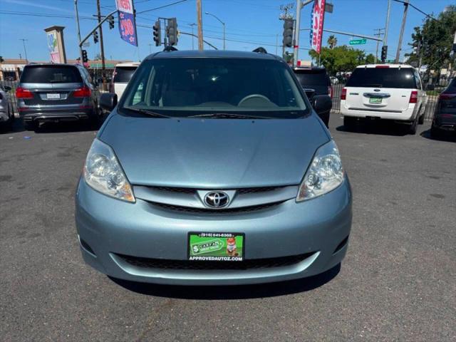2008 Toyota Sienna LE