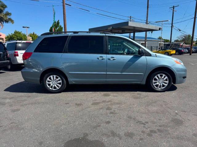 2008 Toyota Sienna LE