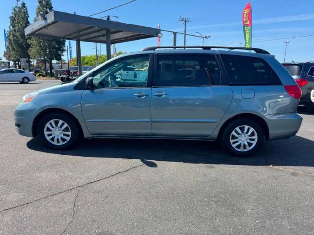 2008 Toyota Sienna LE
