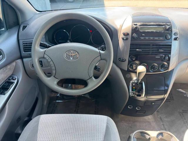 2008 Toyota Sienna LE
