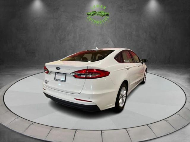 2020 Ford Fusion SE
